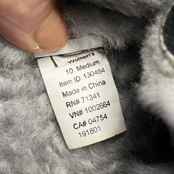 L.L. Bean Wicked Good Shearling Moccasin Slippers in Black Women’s size 10 - Picture 4 of 12